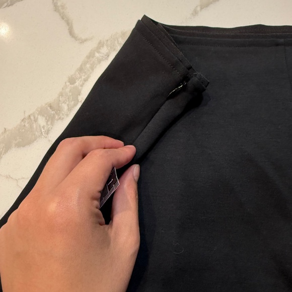 Everlane Women's Dream Mini Skirt in Black, Size Medium - Picture 8 of 9